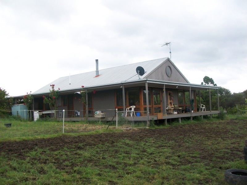 560 Happy Valley Road, Happy Valley, VIC 3360