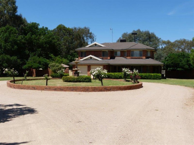 235 Nash Street, Parkes, NSW 2870 Property Details