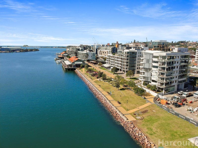 102/19 Honeysuckle Drive, Newcastle, NSW 2300