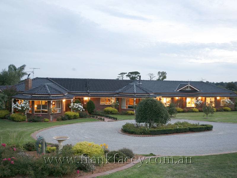 10 Farm Lane, Berwick, VIC 3806