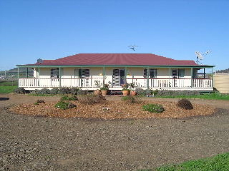 15 Archer Road, East Greenmount, QLD 4359