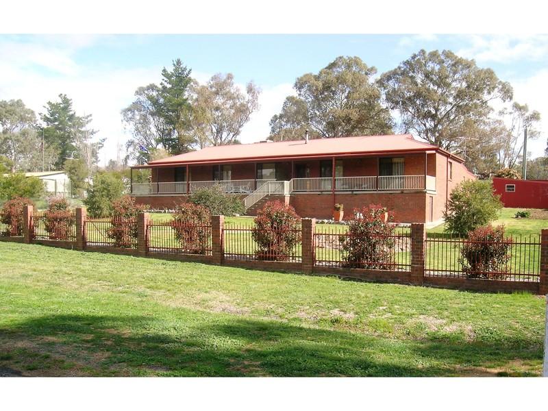 86 Richmond Street, Binalong, NSW 2584 Property Details