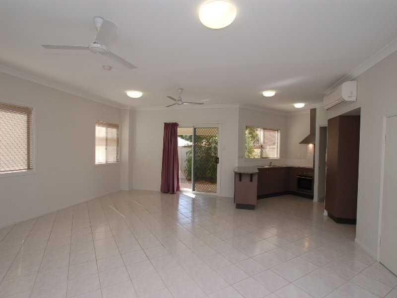 11 Gladstone Street, Pimlico, QLD 4812