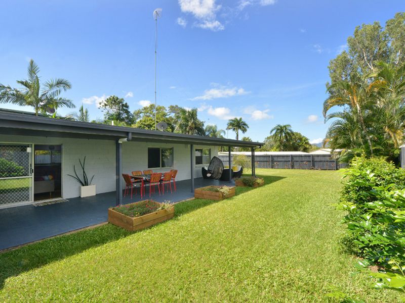 20 Holly Street, Mooroobool, Qld 4870 Property Details