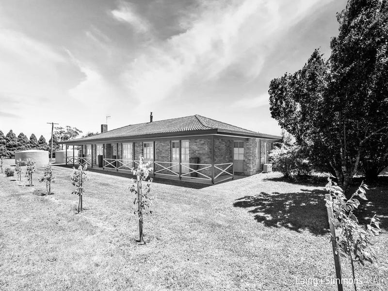 176 Heathersleigh Road, Kellys Plains, NSW 2350