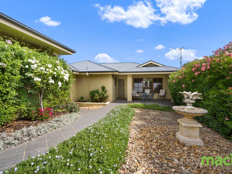281 Highview Crescent, Lavington, NSW 2641 Property Details