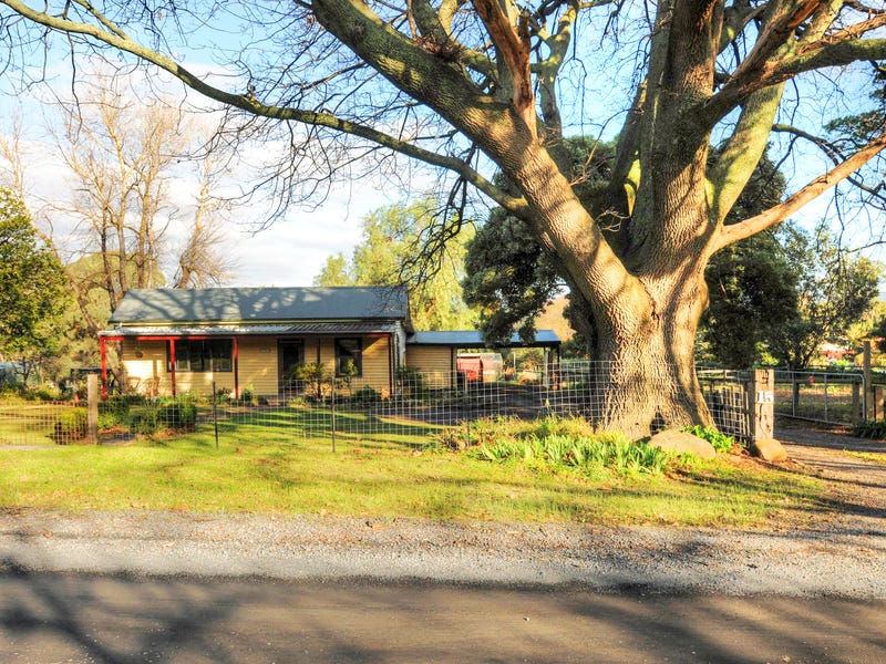 15 McNamaras Road, Millgrove, Vic 3799 Property Details