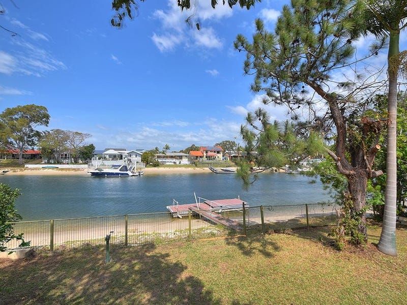 11 Sundowner Court, Mermaid Waters, Qld 4218