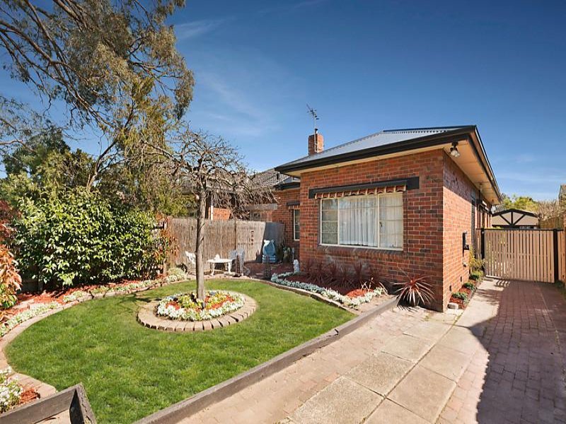 17 Newman Avenue, Carnegie, Vic 3163 Property Details