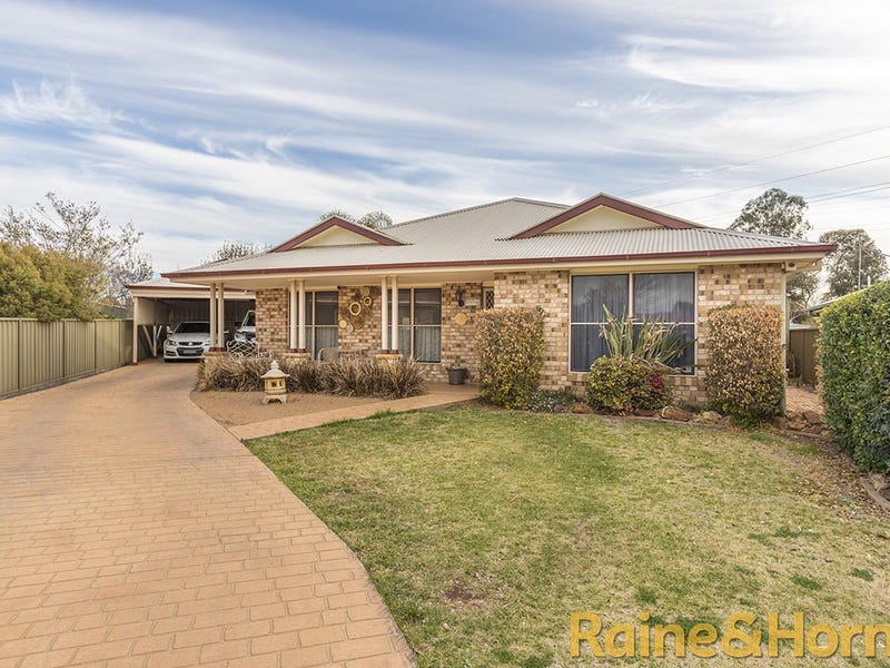 74 Twickenham Drive, Dubbo, NSW 2830 Property Details