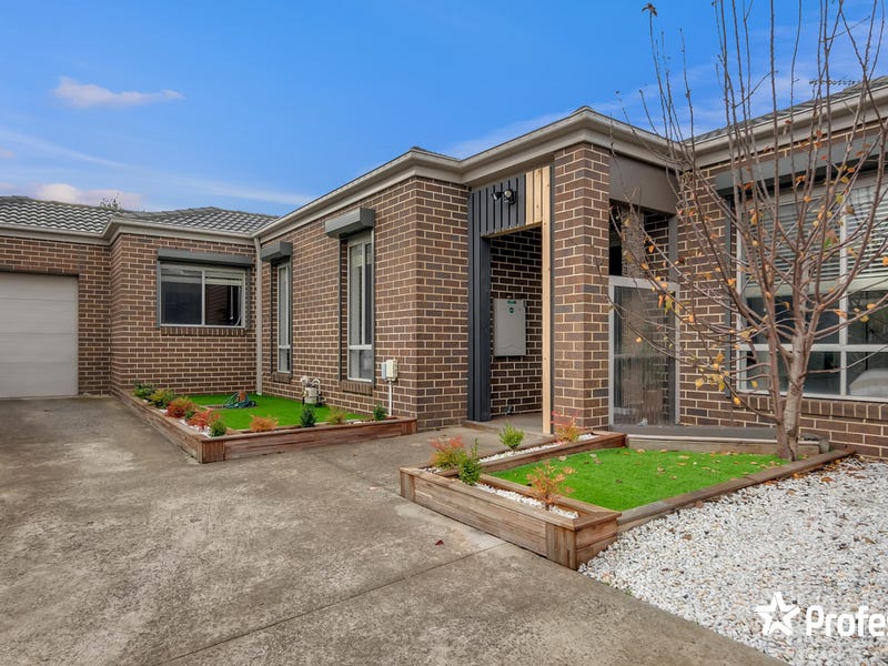 2/14 Archer Drive, Kurunjang, Vic 3337 Property Details