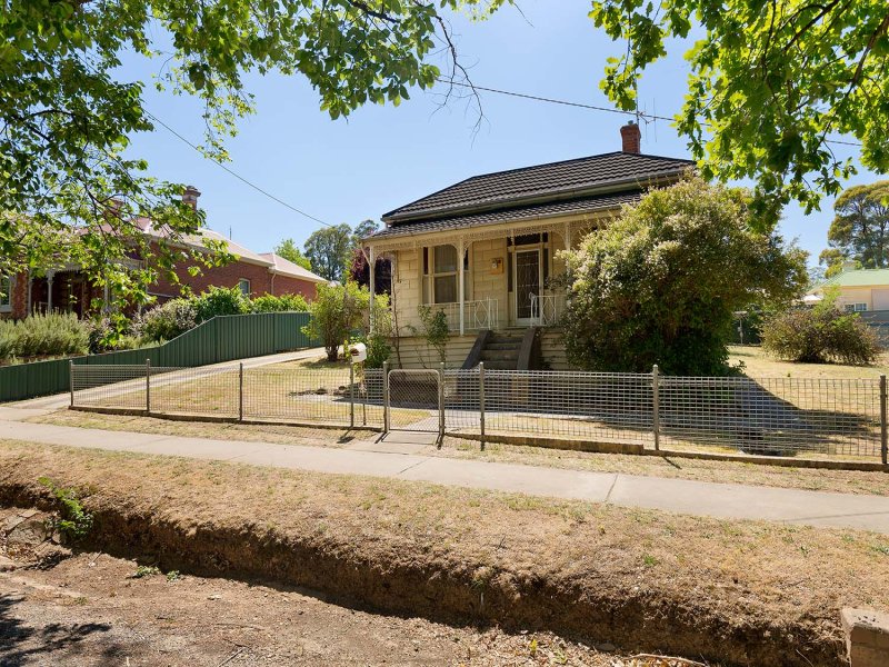 318 Barker Street, Castlemaine, VIC 3450
