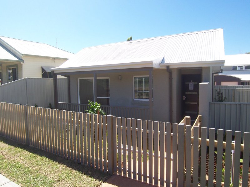 74 Evans Street, Belmont, NSW 2280