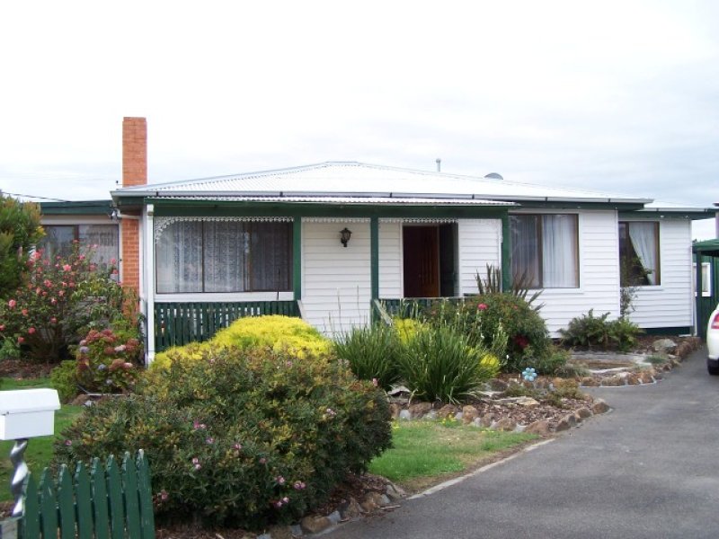 4 Daphne Street, Wynyard, TAS 7325