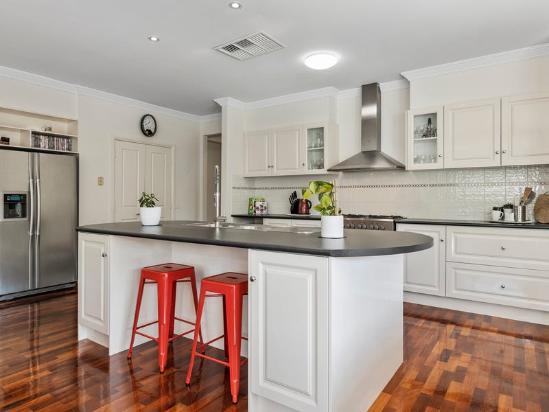 Sold Property Prices & Auction Results in Hamlyn Heights, VIC 3215 (+1