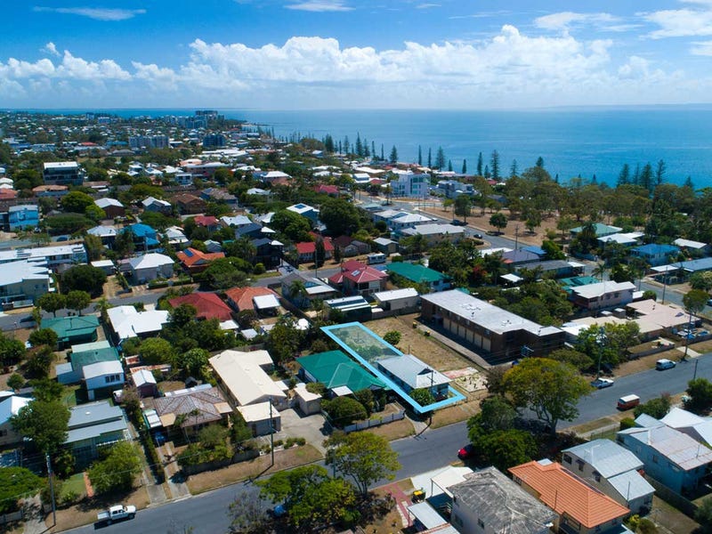 24 Arthur Street, Woody Point, QLD 4019