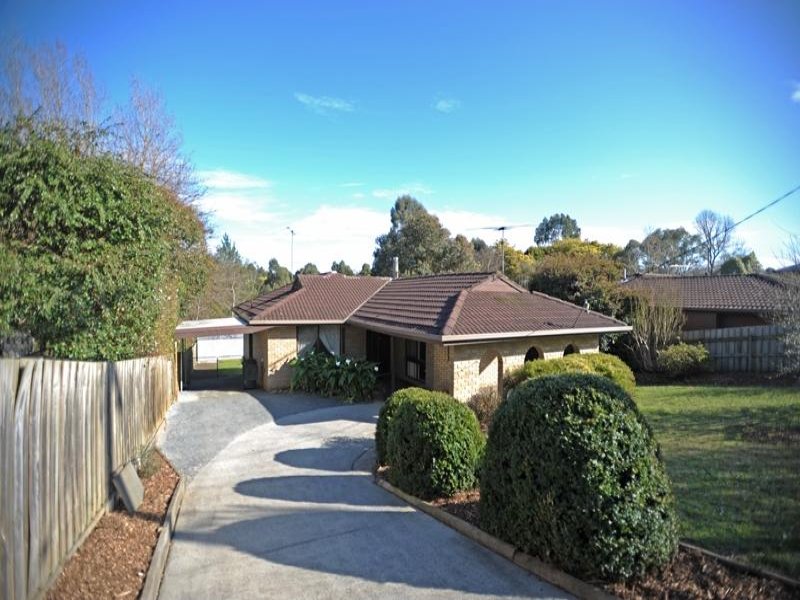 11 Charles Street, Warragul, Vic 3820 Property Details