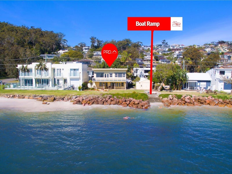 4 Sandy Point Road, Corlette, NSW 2315 Property Details