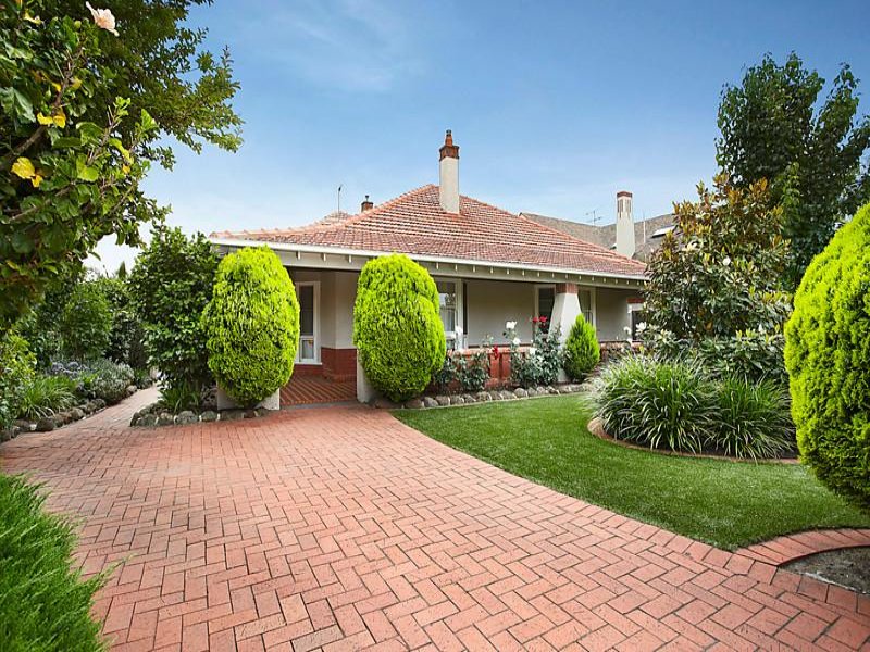 12 Leslie Road, Essendon, VIC 3040