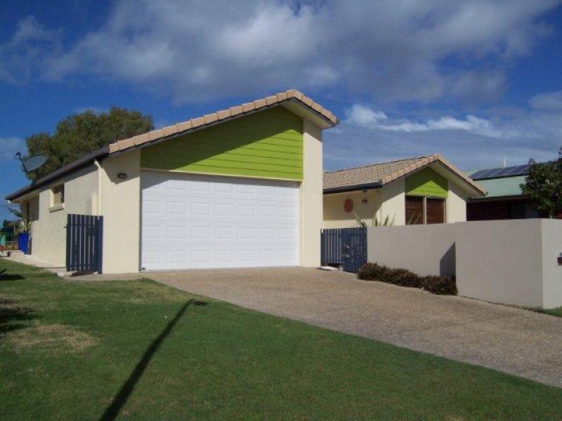 18 Ramsay Cres, Pelican Waters, QLD 4551