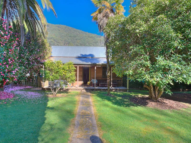 94 Great Alpine Road, Harrietville, Vic 3741 Property Details