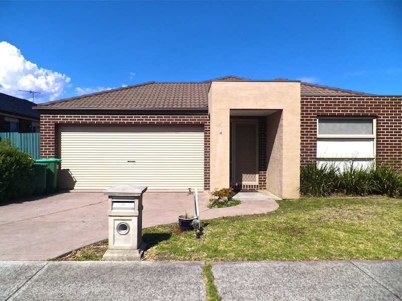 15 Killarney Cres, Pakenham, Vic 3810