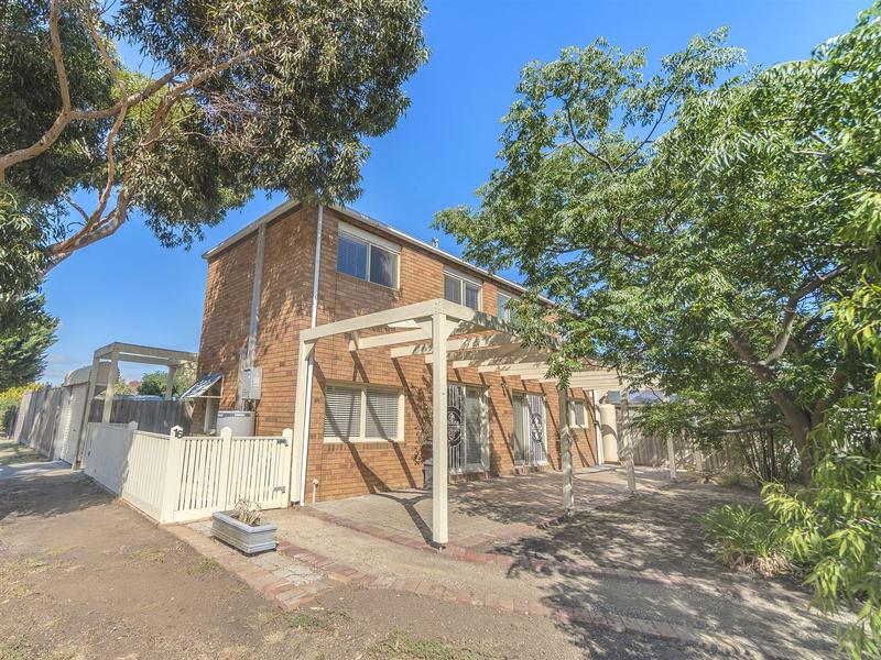 16 Manley Avenue, Roxburgh Park, VIC 3064