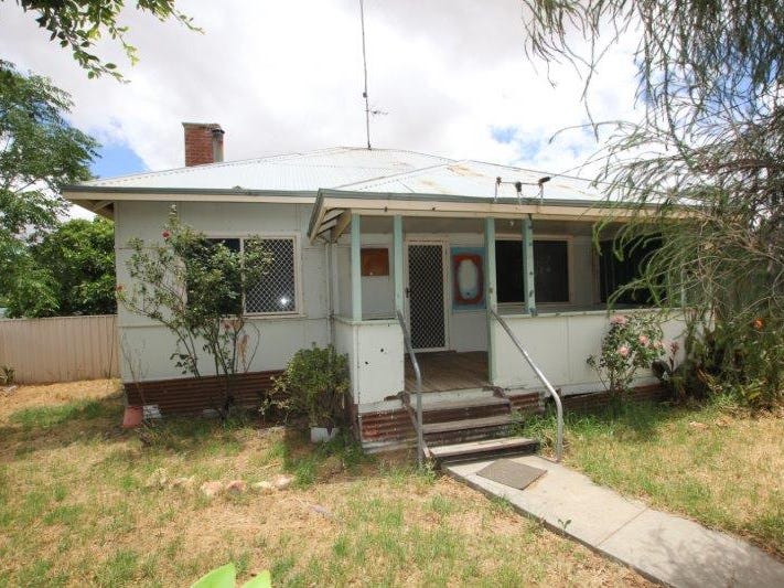 38 Farrall Street, Bruce Rock, WA 6418