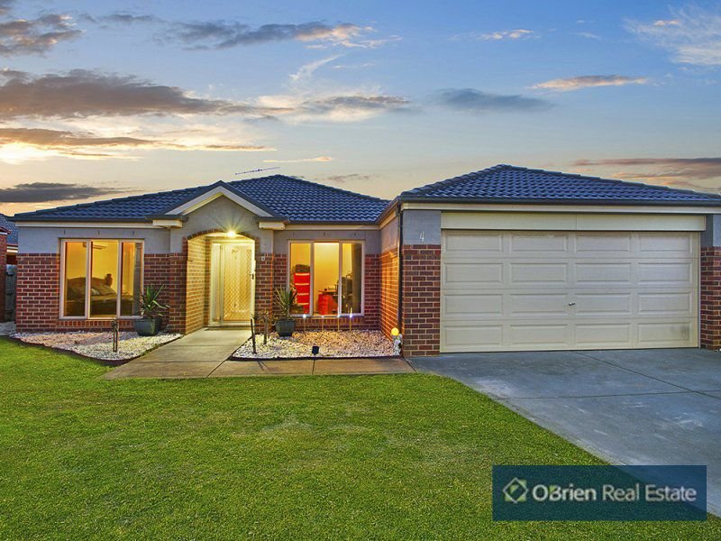 4 Amberley Drive, Pakenham, Vic 3810 Property Details