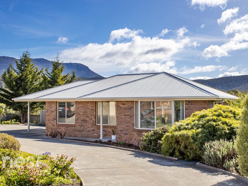 2/140 Willowbend Road, Kingston, Tas 7050 Property Details