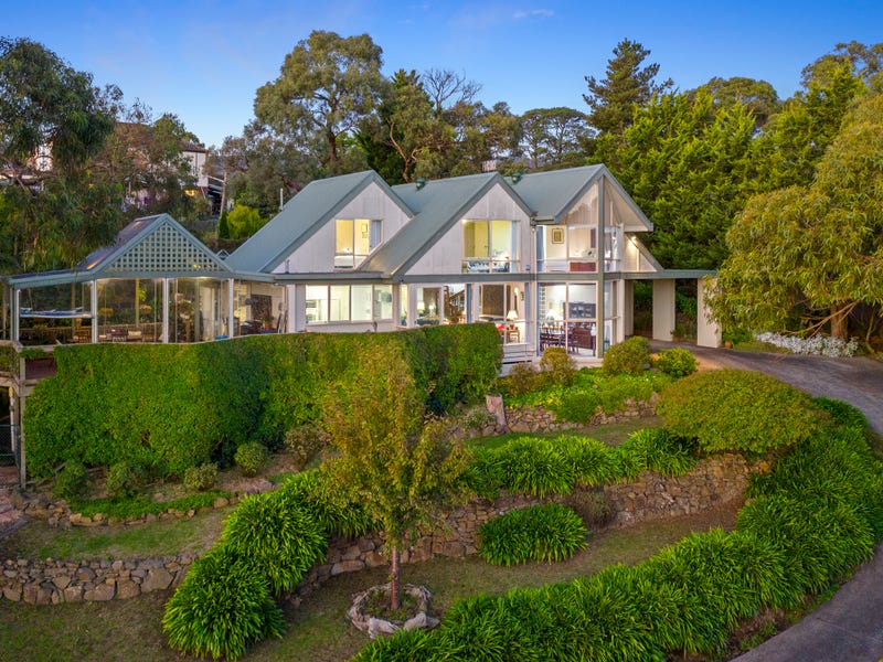 11 Fern Road, Upper Ferntree Gully, VIC 3156