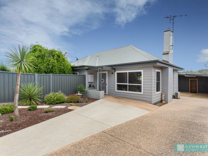 326 High Street, Kangaroo Flat, VIC 3555