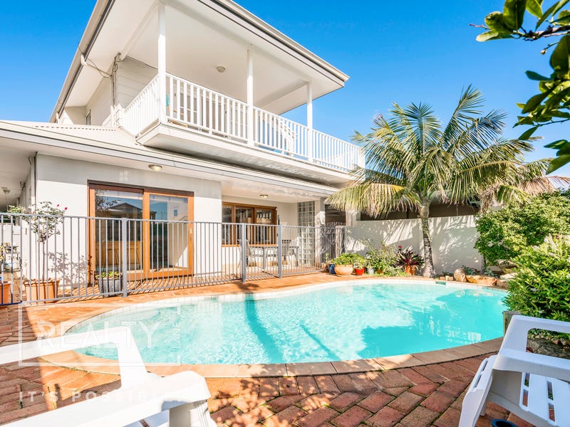 22 Bailey Street, Trigg, WA 6029