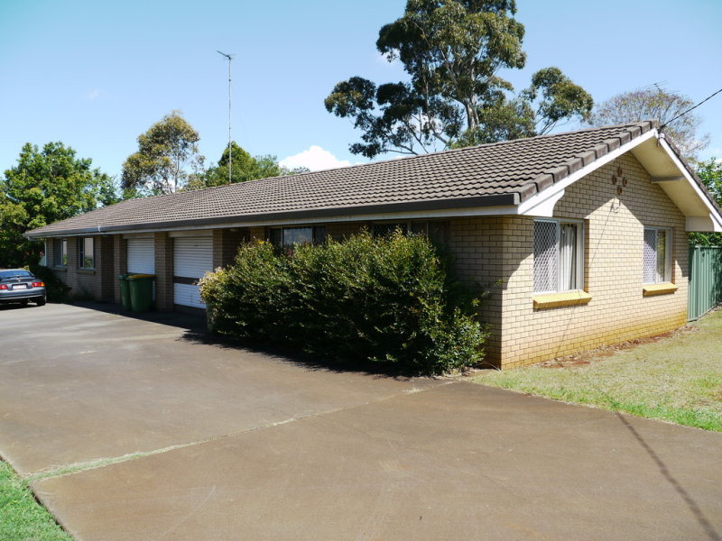 244 Alderley Street, Centenary Heights, QLD 4350