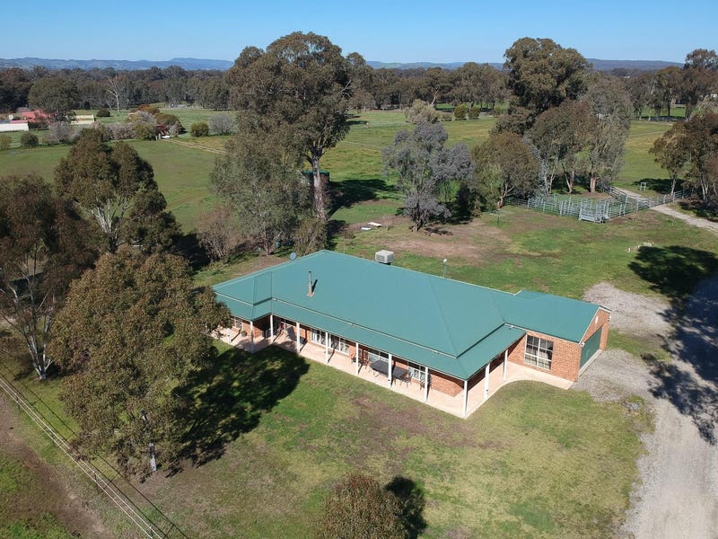 290 Soldiers Road, Barnawartha, Vic 3688 Property Details