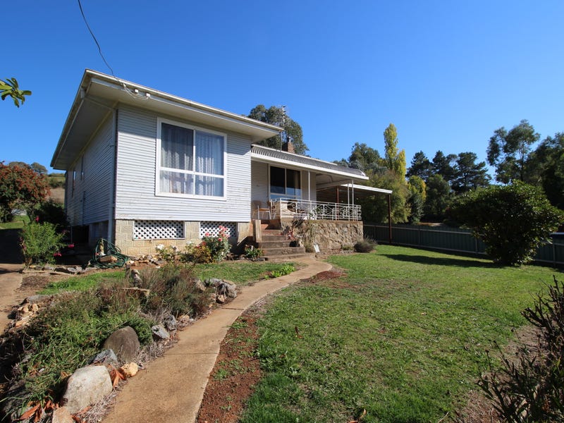33 Mate Street, Tumbarumba, NSW 2653 Property Details
