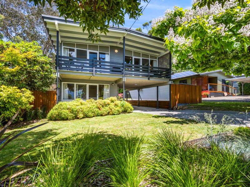 72 St Bernard Drive, Tawonga South, VIC 3698