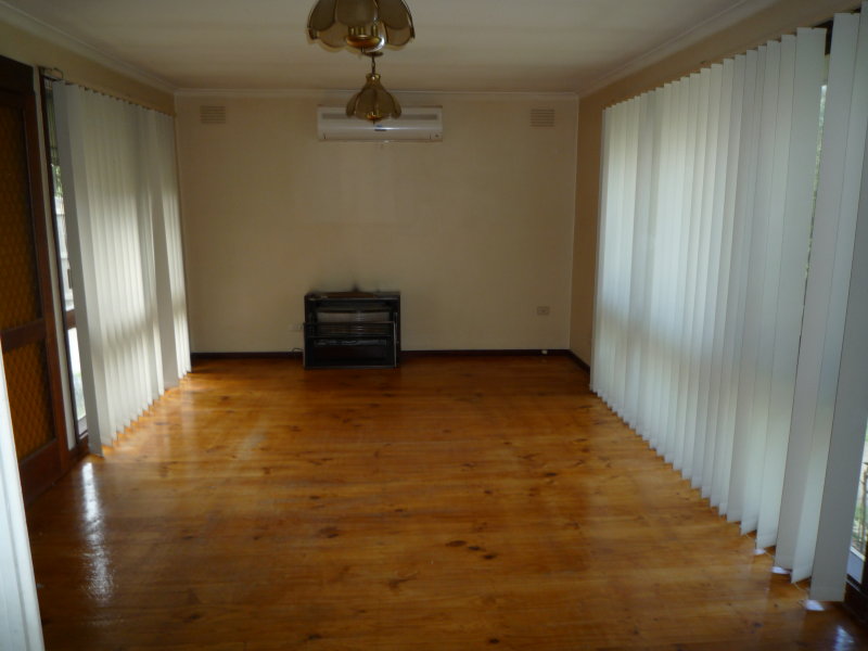 34 Priestley Avenue, Hoppers Crossing, VIC 3029 - realestate.com.au