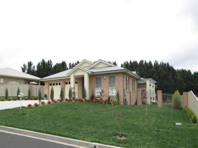 5 Lovejoy Avenue, Blayney, NSW 2799