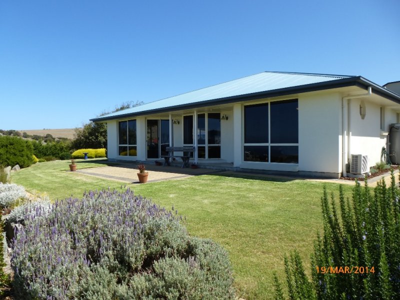 2 Court, Encounter Bay, SA 5211