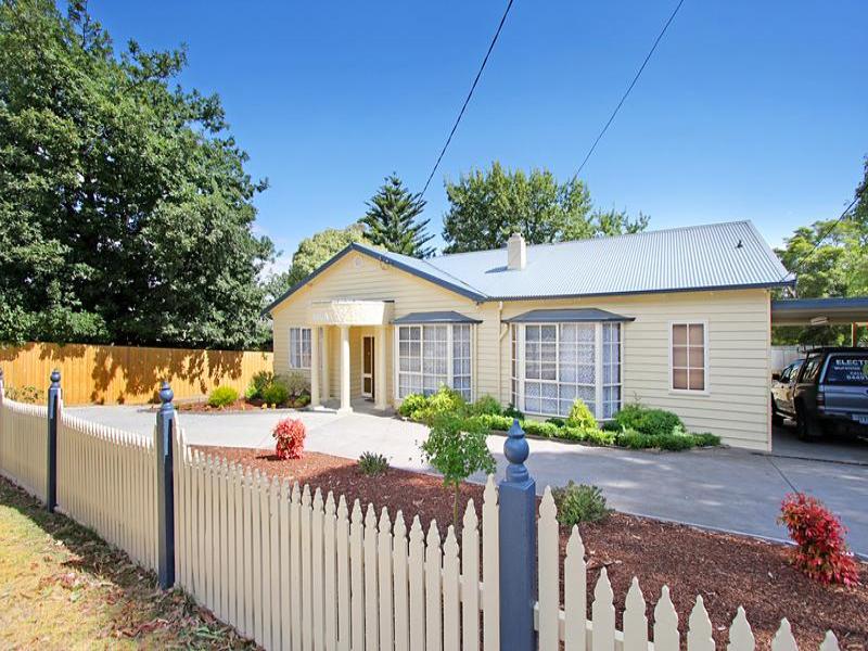 301 Forest Road, The Basin, VIC 3154