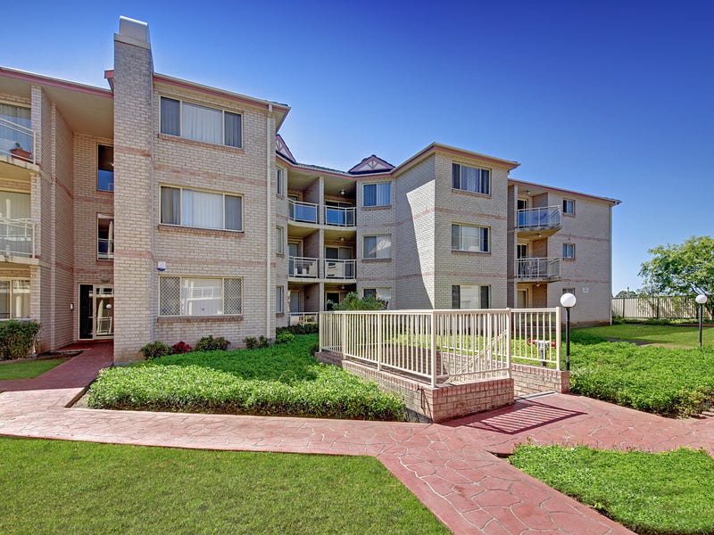 20/1 Hillview Street, Roselands, NSW 2196 Property Details