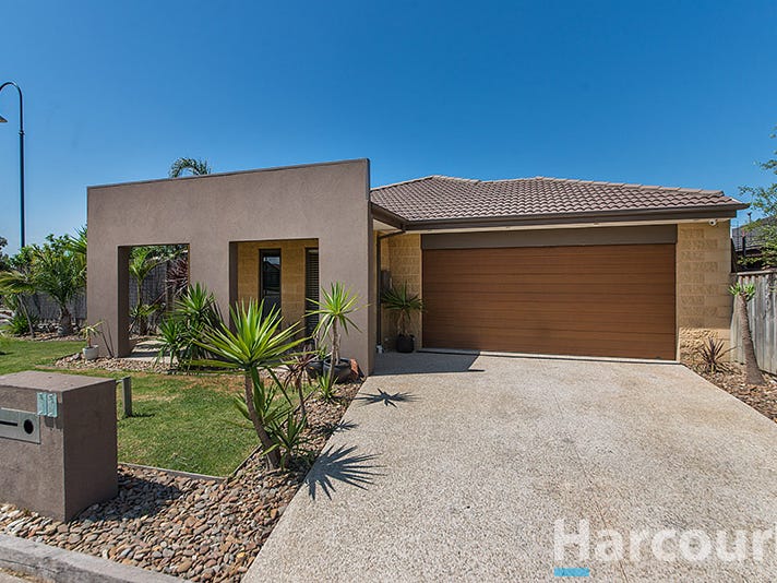29 Ferndown Drive, Cranbourne, VIC 3977