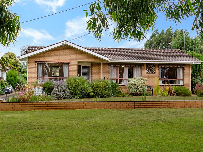 63 WATTON STREET, Penshurst, Vic 3289 Property Details