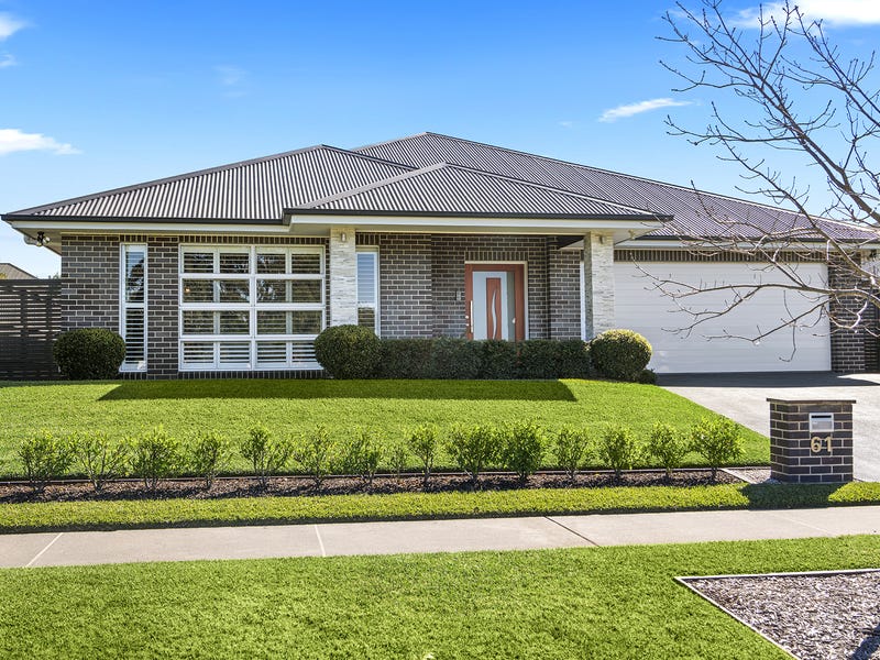 61 Renwick Drive, Renwick, NSW 2575 Property Details