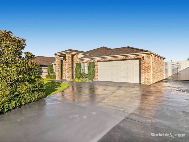 11 Close, Tooradin, Vic 3980 Property Details