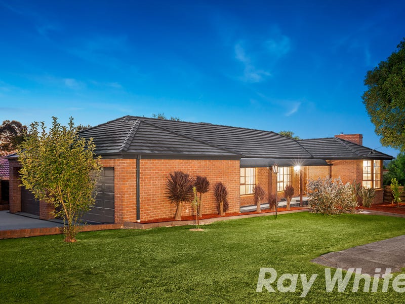 205 Cambridge Road, Mooroolbark, Vic 3138 Property Details