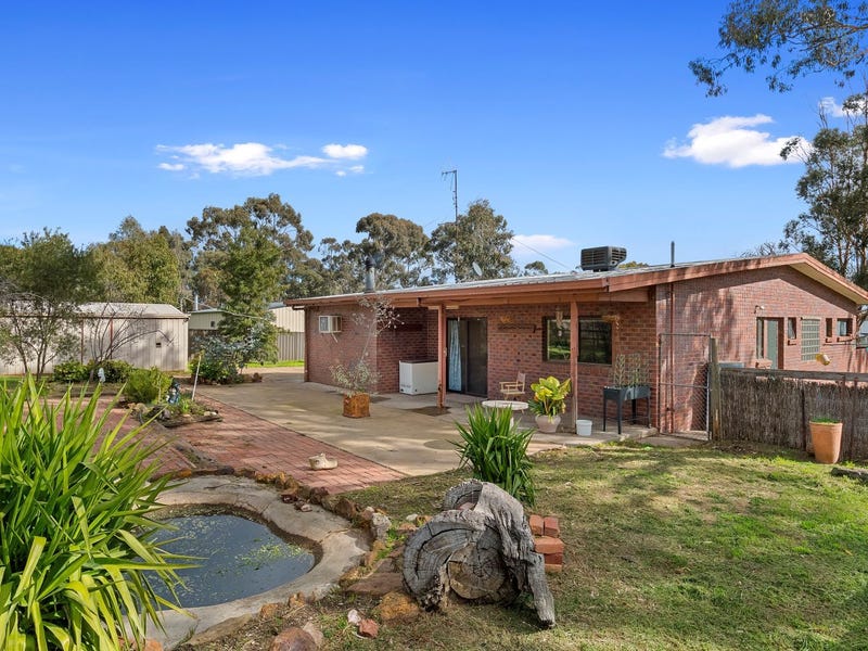 696 Midland Highway, Huntly, Vic 3551 Property Details