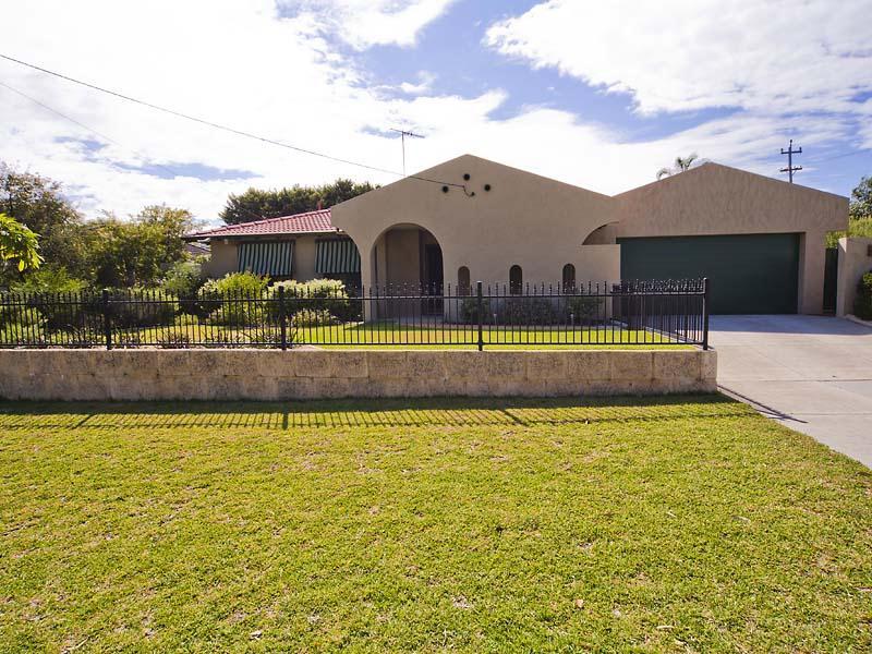 131 Milverton Avenue, Karrinyup, WA 6018 Property Details