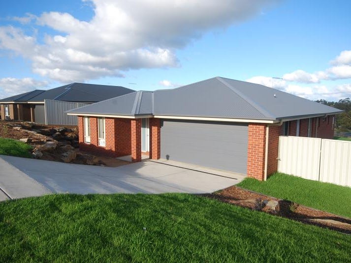 11 Sunvale Cres, Estella, NSW 2650